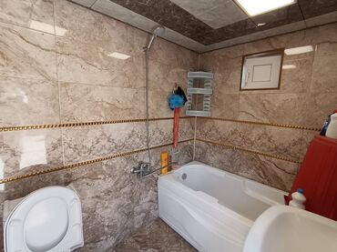 Həyət evləri və villaların satışı: 3 otaqlı, 6 kv. m, Kredit yoxdur, Orta təmir — 8