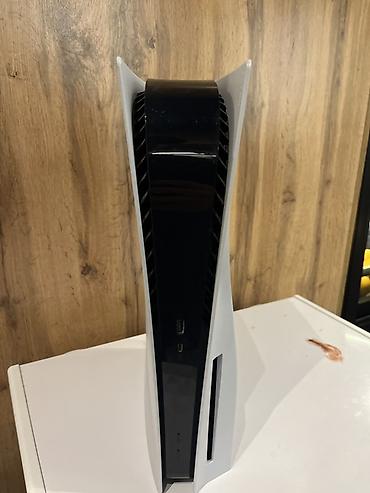 телевизор для плейстейшен 5: Игровая консоль Sony PlayStation 5 (версии с дисководом) - Модель на — 2