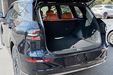 j 05: Changan Qiyuan Q05: 2026 г., 1.5 л, Вариатор, Электромобиль, Внедорожник — 4