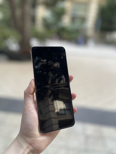 samsung lu: Samsung Galaxy Z Flip 5, 256 GB, rəng - Bənövşəyi, Zəmanət