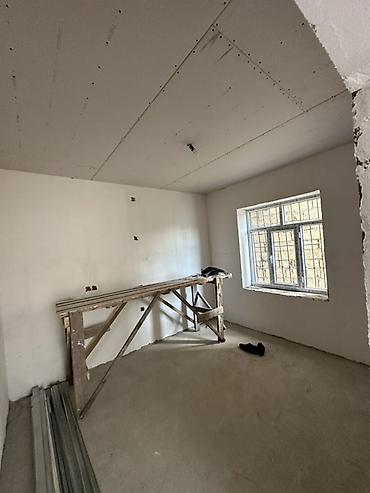 bakida tecili satilan ucuz heyet evleri: 6 otaqlı, 130 kv. m, Təmirsiz — 10