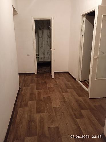 ош рынак: 2 комнаты, 50 м², 105 серия, 1 этаж, Косметический ремонт — 4