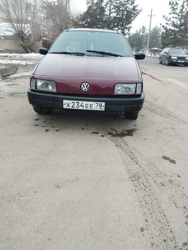 авто жпс: Volkswagen Passat: 1989 г., 1.8 л, Механика, Бензин, Универсал