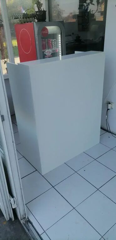 Stolovi: Pult 4 — 10