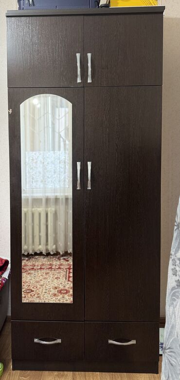 шкафы рассрочка: Продаю шкаф и стол с тремя табуретками Состояние хорошее, всё чистое и