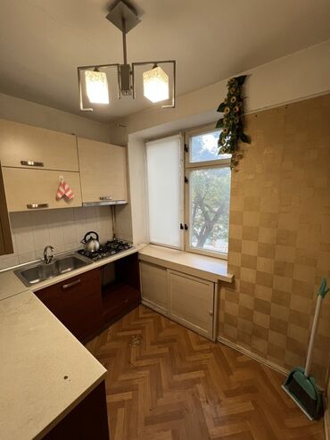 Otaqların uzunmüddətli kirayəsi: Yalniz aileye, Koroglu parkina panarama penceresi olan 2 otagli tam — 16