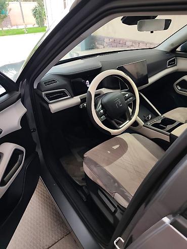 beat: BYD Yuan Up: 2025 г., Электромобиль — 4