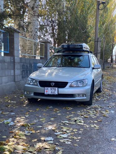 срочно продаю в связи с переездом: Toyota Altezza: 2003 г., 2 л, Автомат, Бензин, Универсал