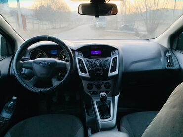 Ford: Ford Focus: 2012 г., 1.6 л, Механика, Бензин, Седан — 7