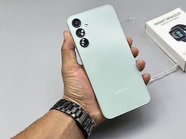 Samsung Galaxy A16, Б/у, 128 ГБ, цвет - Зеленый, 2 SIM