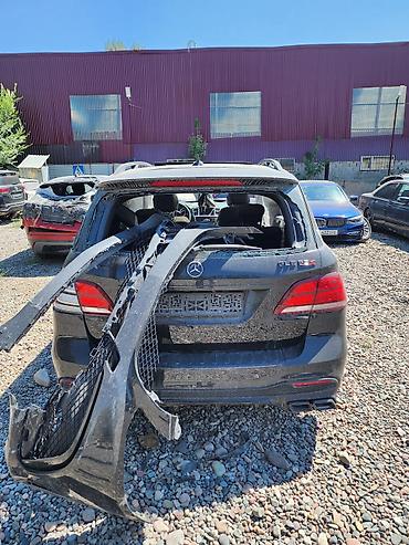 битурбо: Mercedes-Benz GLE 63 S AMG (кузов C292/W166), битый автомобиль на — 4