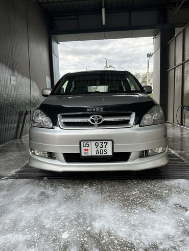 дом на обмен: Toyota Ipsum: 2002 г., 2.4 л, Автомат, Бензин, Универсал
