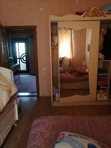 Otaqların satışı: Ev satılır Təsvir:4/4 balkonlar baglidi cəmi bir qonşu var - Yataq — 29
