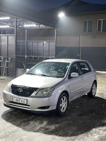 Toyota: Toyota Corolla: 2004 г., 1.6 л, Механика, Бензин, Хэтчбэк