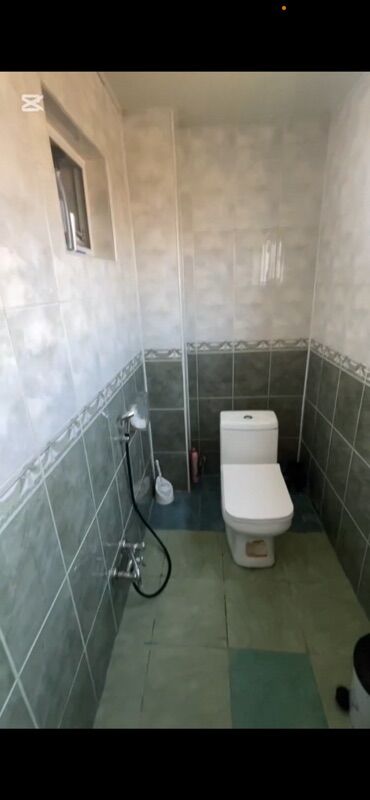 Köhnə tikili: Satılır: Yeni Gəncə icra hakimiyyətinin qarşısı Karizma restoranın — 11