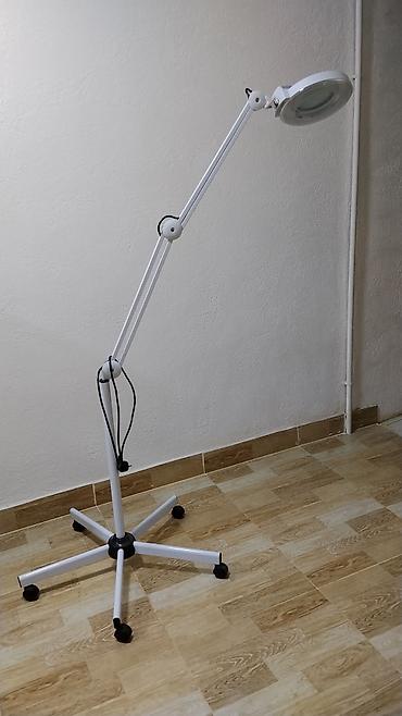 Настольные светильники: Təkərlı stendli LED lupalı işıqlandırma lampası yenidi - Rəng: ağ - — 1