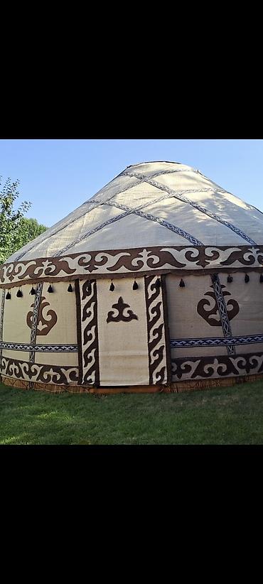 Боз үй: Боз үйлөрдү ижаралоо, Каркасы Жыгач, 75 баш, Казан, Идиш-аяк, Полу менен — 3