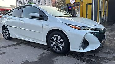 приус прайм: Toyota Prius: 2017 г., 1.8 л, Вариатор, Гибрид, Хэтчбэк — 2