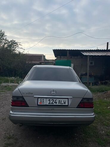 мерседес в211: Mercedes-Benz
