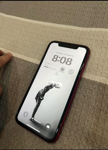 Apple iPhone: IPhone Xr, Б/у, 128 ГБ, Красный, Зарядное устройство, Защитное стекло, Чехол, 76 %
