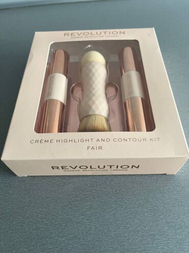 Šminka: REVOLUTION sminka NOVO paleta senki NOVA ne koriscena Velvet Rose — 12