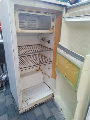 köhnə xaladenik: Б/у 2 двери Холодильник Продажа, цвет - Белый