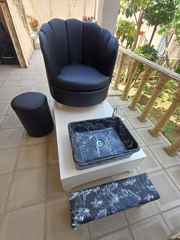 Salon, tibbi mebel dəsti: Gözəllik salonu üçün mebel dəsti Tərkib: - Saç yuma stolu: qara — 17