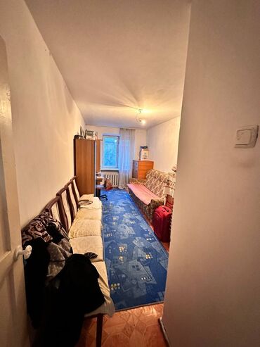 срочно продаю квартиру город токмок: 2 комнаты, 45 м², Индивидуалка, 4 этаж, Старый ремонт
