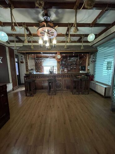 Digər kommersiya daşınmaz əmlakı: Xətai rayonu, 550 kvm olan təmirli obyekt icarəyə verilir 3500 manata — 1