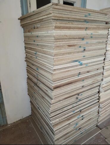 Самоклеящиеся обои: Dsp çornupolda istifade etmek olar 75*75 dır 1 eded 1.70