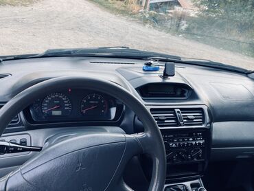 Mitsubishi: Mitsubishi Space Wagon: 1999 г., 2 л, Механика, Бензин, Универсал — 9