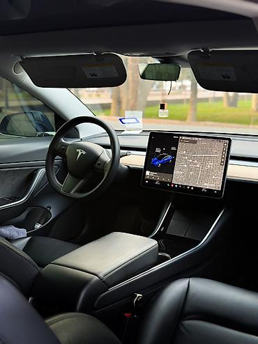 Tesla: Tesla Model 3: 2020 г., Электромобиль — 7