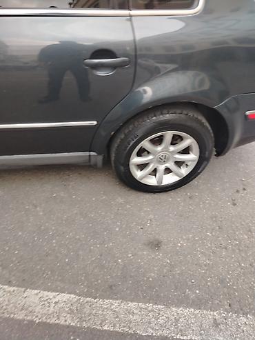 Volkswagen: Volkswagen Passat sedan - Kuzov: sedan, tünd boz rəng, arxa hissədə — 1