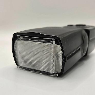 Освещение: Вспышка Canon Speedlite 580EX II - Совместимость: зеркальные и — 13