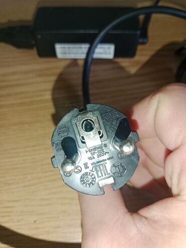 Adapteri i punjači za laptop: Lenovo Originalni punjač za laptop (AC Adapter). - Model: ADLX45NC3A — 6