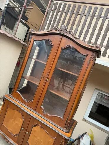 Stilske vitrine: Stilska vitrina - DUBOREZ U odličnom stanju 🪑 Kao na slikama 📸 — 10