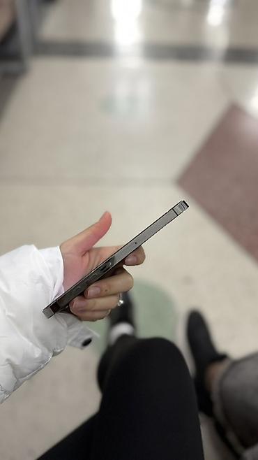 айыон 13 бу: IPhone 13 Pro, Б/у, 256 ГБ, Графит, Зарядное устройство, Защитное стекло, 82 % — 2