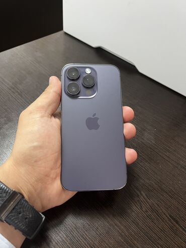 IPhone 14 Pro, Б/у, 256 ГБ, Deep Purple, Защитное стекло, Чехол, Кабель, 95 %