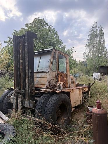 Вилочный погрузчик производство СССР 5т не рабочий на запчасти