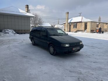 Volkswagen: Volkswagen Passat: 1989 г., 1.8 л, Механика — 3