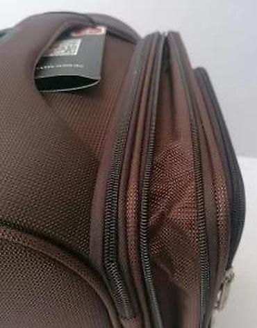 Putni koferi i torbe: Veliki kofer na točkiće – tekstilni, braon - Dimenzije: približno — 20