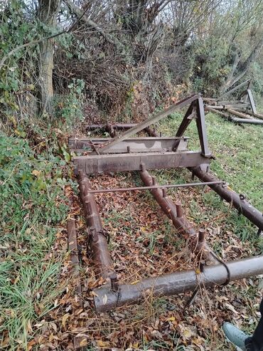 Traktorlar: T 28 butun aqreqatlari ile satilir. Tek tekde satilir Mala Lapet — 17