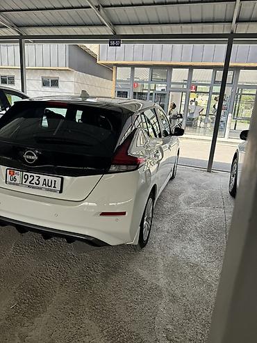 lada 9: Nissan Leaf: 2023 г., Автомат, Электромобиль, Хэтчбэк — 4