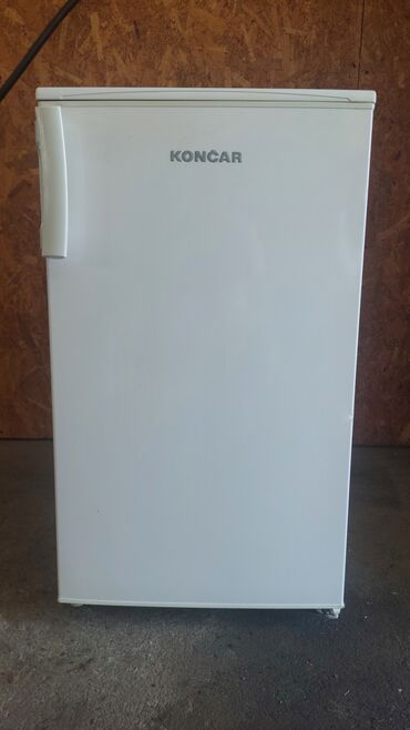 Frižideri: Mini frižider KONČAR – kompaktan, beli, jednokrilni model. Ključne — 1