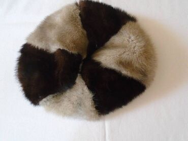 Krzneni kaputi: M, Sa postavom — 16