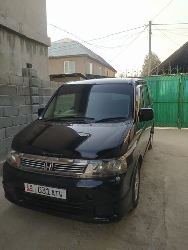 авто гаражное хранение: Honda Stepwgn: 2004 г., Автомат, Минивэн