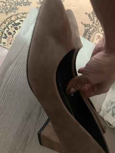 Туфли: Туфли-лодочки Jimmy Choo - Модель: классические лодочки с острым — 2