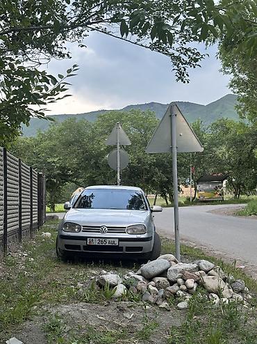 электро машине: Volkswagen Golf: 1999 г., 1.6 л, Автомат, Бензин, Хэтчбэк — 10