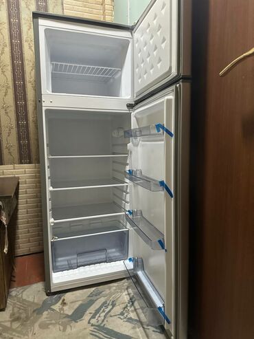 холодильник для кухни: Холодильник Avest, Б/у, Двухкамерный, De frost (капельный), 55 * 140 * 50