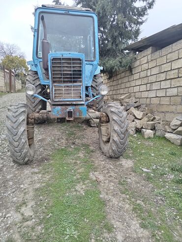 задний мост мтз 82: Iwlek vəziyyətdedi, hidravlik rol qoyulub, peredoku iwleyir, mator